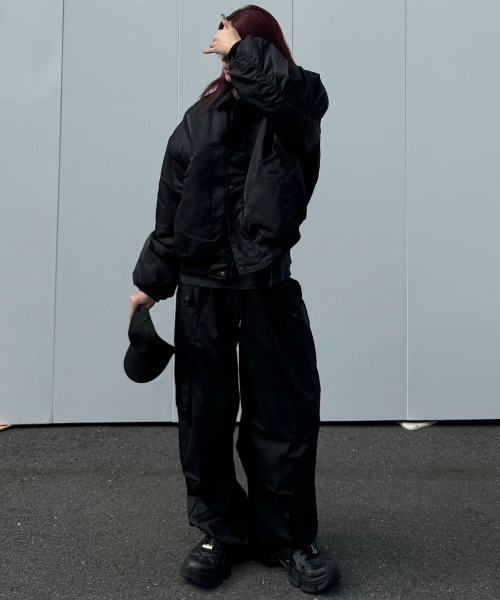Chikashitsu +(チカシツプラス)の「【Chikashitsu +】full length nylon cargo pant / 【チカシツプラス】フルレングスナイロンカーゴパンツ(カーゴパンツ・メンズ・ブラック・ONE SIZE)」の17枚目の写真