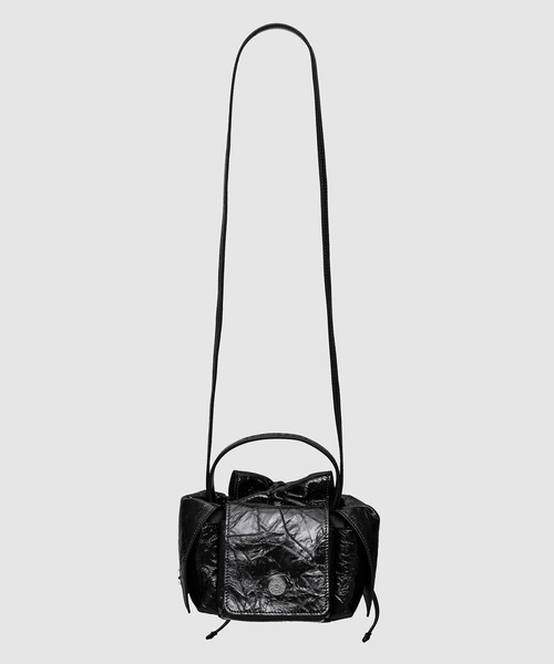Acne Studios（アクネストゥディオズ）の「FN-WN-BAGS000471（ハンドバッグ・レディース・ブラック・ONE SIZE）」の2枚目の写真
