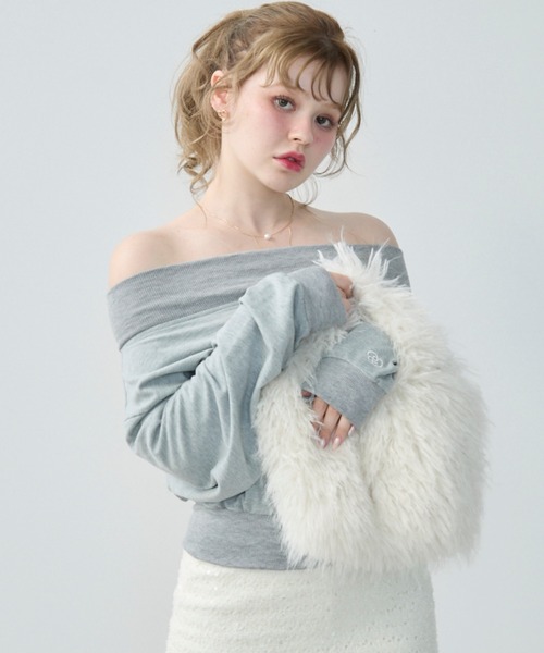 TITTY&CO.（ティティーアンドコー）の「ワンショルダーロゴスウェットトップス（スウェット・レディース・グレー/ピンク/ホワイト・FREE）」の2枚目の写真