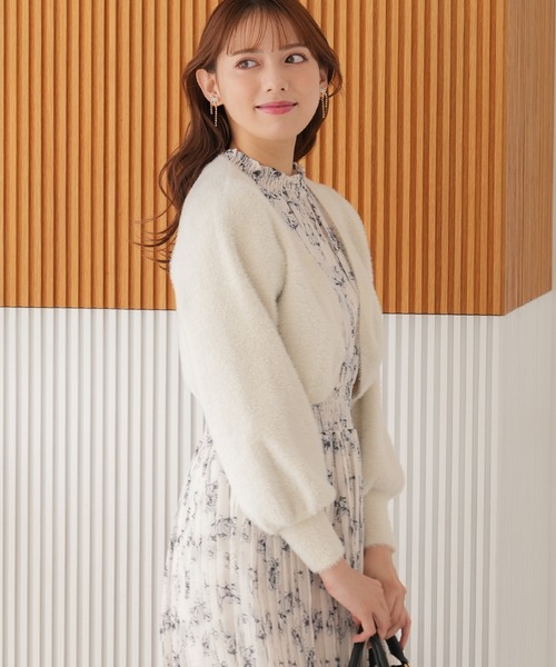 ASTORIA ODIER(アストリアオディール)の「ラメフェザーボレロカーディガン(カーディガン/ボレロ・レディース・アイボリー/グレイッシュベージュ/チャコールグレー/ラベンダー・MEDIUM)」の13枚目の写真