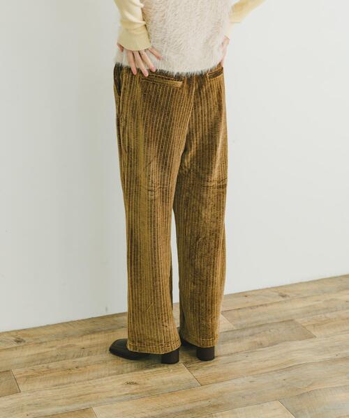 ITEMS URBANRESEARCH(アイテムズ アーバンリサーチ)の「ベロアイージーパンツ(その他パンツ・レディース・ホワイト系その他/ライトブラウン/チャコールグレー・FREE)」の11枚目の写真