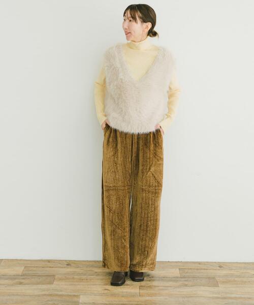 ITEMS URBANRESEARCH(アイテムズ アーバンリサーチ)の「ベロアイージーパンツ(その他パンツ・レディース・ホワイト系その他/ライトブラウン/チャコールグレー・FREE)」の12枚目の写真