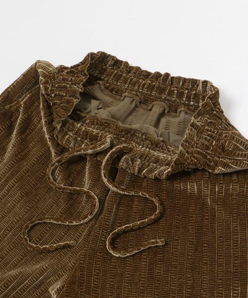 ITEMS URBANRESEARCH(アイテムズ アーバンリサーチ)の「ベロアイージーパンツ(その他パンツ・レディース・ホワイト系その他/ライトブラウン/チャコールグレー・FREE)」の18枚目の写真