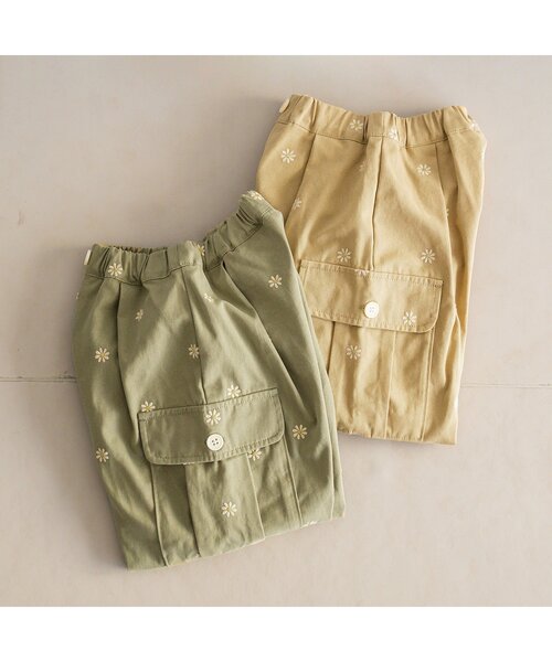 p.premier(ピードットプルミエ)の「【ジュニア対応】お花の刺繍のゆったりカーゴパンツ(カーゴパンツ・キッズ・ベージュ/カーキ・80/90/100/110/120/130/140)」の13枚目の写真
