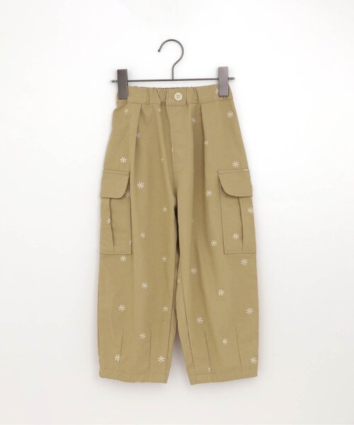 p.premier(ピードットプルミエ)の「【ジュニア対応】お花の刺繍のゆったりカーゴパンツ(カーゴパンツ・キッズ・ベージュ/カーキ・80/90/100/110/120/130/140)」の12枚目の写真