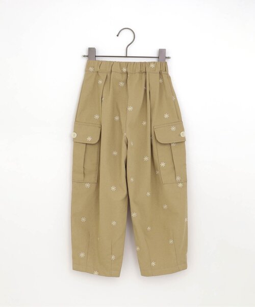 p.premier(ピードットプルミエ)の「【ジュニア対応】お花の刺繍のゆったりカーゴパンツ(カーゴパンツ・キッズ・ベージュ/カーキ・80/90/100/110/120/130/140)」の9枚目の写真