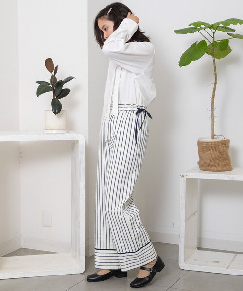 POU DOU DOU(プードゥドゥ)の「ストライプイージーパンツ(その他パンツ・レディース・アイボリー/ブラウン・M)」の9枚目の写真