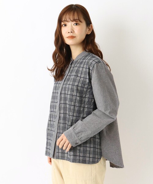 one'sterrace(ワンズテラス)の「フランネルチェック柄 刺繍シャツブラウス(シャツ/ブラウス・レディース・ベージュ系8/ネイビー系5・02)」の1枚目の写真