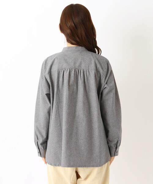 one'sterrace(ワンズテラス)の「フランネルチェック柄 刺繍シャツブラウス(シャツ/ブラウス・レディース・ベージュ系8/ネイビー系5・02)」の5枚目の写真