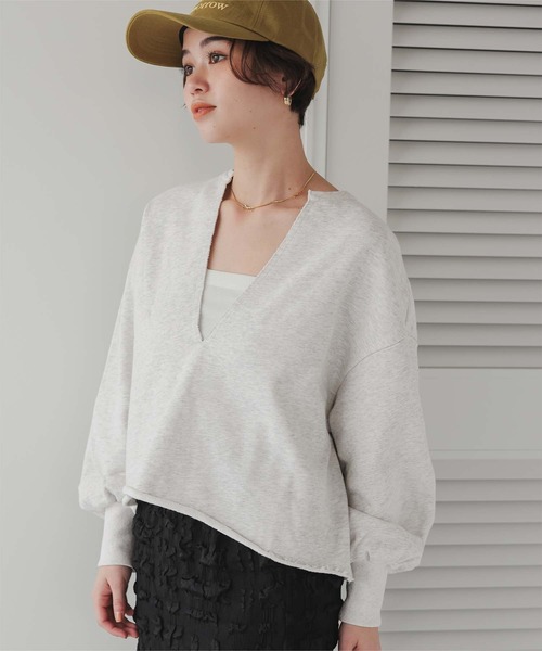 titivate（ティティベイト）の「深Vネックスウェットプルオーバー（スウェット・レディース・チャコール/オートミール/グレー/クリーム/ネイビー・M/L）」の19枚目の写真