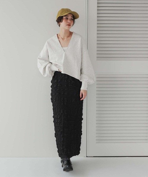 titivate（ティティベイト）の「深Vネックスウェットプルオーバー（スウェット・レディース・チャコール/オートミール/グレー/クリーム/ネイビー・M/L）」の17枚目の写真