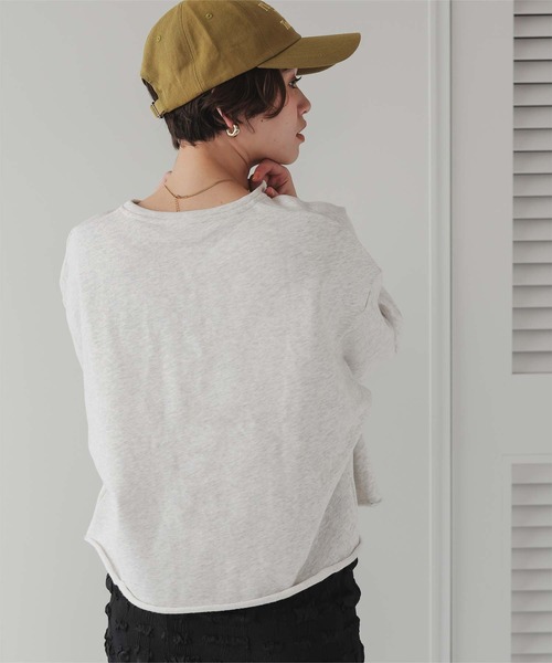 titivate（ティティベイト）の「深Vネックスウェットプルオーバー（スウェット・レディース・チャコール/オートミール/グレー/クリーム/ネイビー・M/L）」の8枚目の写真