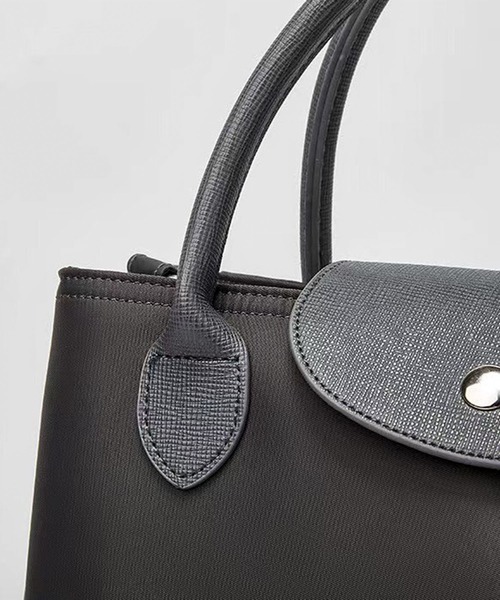 folka(フォルカ)の「3-11E93 トップハンドル ナイロントートバック ショルダーバッグ(トートバッグ・レディース・ブラック/ダークブラウン/キャメル/ダークグレー/ネイビー/ベージュ・ONESIZE)」の11枚目の写真