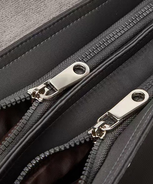 folka(フォルカ)の「3-11E93 トップハンドル ナイロントートバック ショルダーバッグ(トートバッグ・レディース・ブラック/ダークブラウン/キャメル/ダークグレー/ネイビー/ベージュ・ONESIZE)」の12枚目の写真