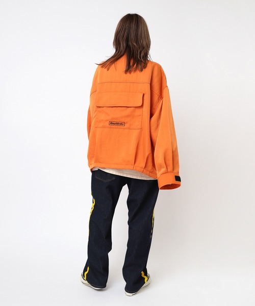 RNA(アールエヌエー)の「J2136 メニポケアウトドアジャケット(ブルゾン・レディース・オレンジ/ブラック/ホワイト・MEDIUM)」の20枚目の写真