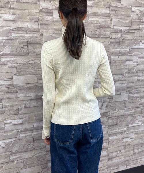 FINEnough(ファインナフ)の「チラ見せレースリブニットトップス(ニット/セーター・レディース・チャコールグレー/ブラック/ホワイト・FREE)」の7枚目の写真