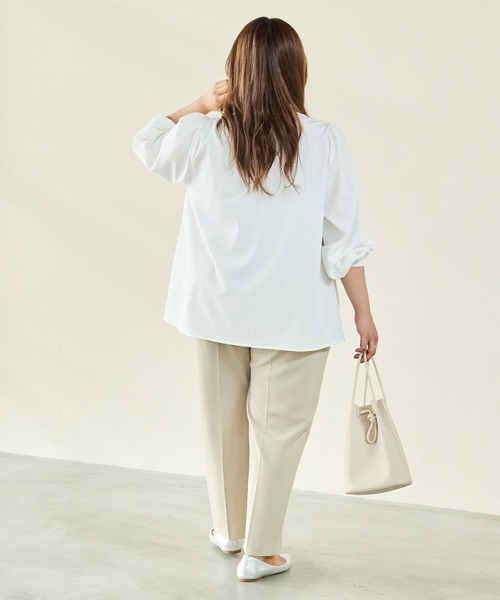 LAVEANGE(ラビアンジェ)の「2WAYセンターファスナースリットパンツ(スラックス・レディース・モカ/ベージュ系その他/ブラック・M/LL/3L/4L/5L)」の6枚目の写真
