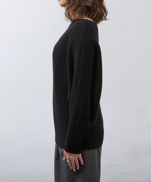 COLONY 2139（コロニートゥーワンスリーナイン）の「ラメ混ドルマンニットプルオーバー（ニット/セーター・レディース・ブラック/グレー/ベージュ/ライトグレー・FREE）」の11枚目の写真