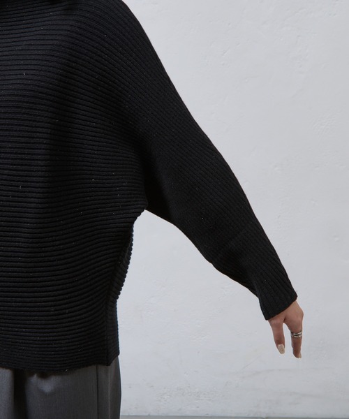 COLONY 2139（コロニートゥーワンスリーナイン）の「ラメ混ドルマンニットプルオーバー（ニット/セーター・レディース・ブラック/グレー/ベージュ/ライトグレー・FREE）」の13枚目の写真