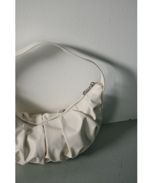 STYLEMIXER（スタイルミキサー）の「ドロップギャザーバッグ（ハンドバッグ・レディース・ホワイト/ブラック/イエロー・FREE）」の6枚目の写真