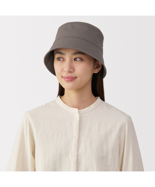 無印良品(ムジルシリョウヒン)の「UVカット コットンツイル バケット(ハット・レディース・ダークブラウン/ブラック/アイボリー・56.5-59cm)」の22枚目の写真