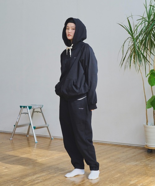 OneMall provides ZOZO products: スモールロゴジップフーディ