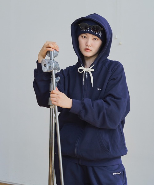 スモールロゴジップフーディセットアップ（パーカー）｜BROKEN