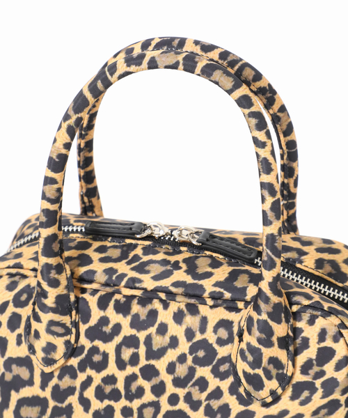 OUTDOOR PRODUCTS(アウトドアプロダクツ)の「2WAY CUBE BAG LEOPARD(ショルダーバッグ・レディース・キャメル・FREE)」の17枚目の写真