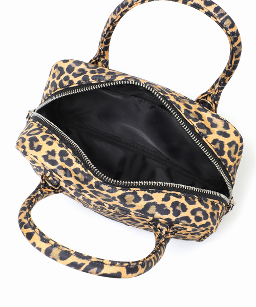 OUTDOOR PRODUCTS(アウトドアプロダクツ)の「2WAY CUBE BAG LEOPARD(ショルダーバッグ・レディース・キャメル・FREE)」の21枚目の写真