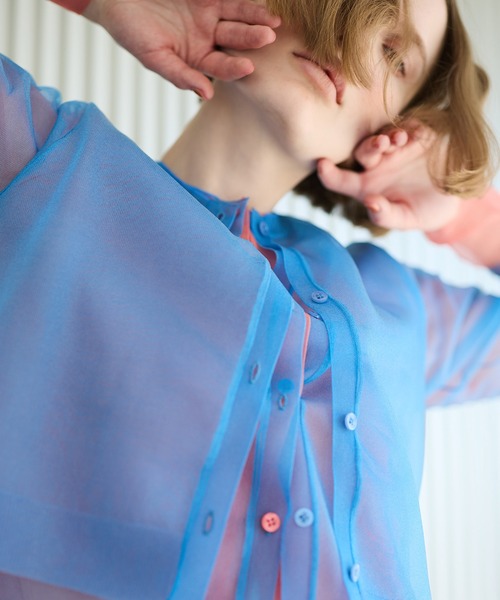 LE CIEL BLEU（ルシェルブルー）の「シアーレイヤードカーディガン / Sheer Layered Cardigan（カーディガン/ボレロ・レディース・ライトイエロー/グレー/ピンク/ターコイズブルー・36）」の4枚目の写真