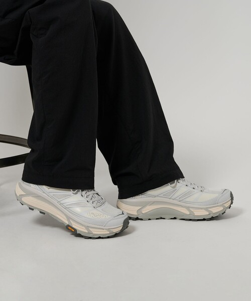 HOKA(ホカ)の「<HOKA> マファテ スピード 2/スニーカー(スニーカー・メンズ・ベージュ/ライトグレー・11/8/10/9/7)」の4枚目の写真