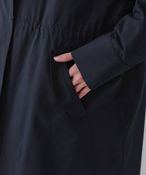 OPAQUE.CLIP（オペークドットクリップ）の「《CLASSY掲載》ミドルスタンドコート【洗濯機洗い可】（その他アウター・レディース・オフホワイト/ネイビー・36/38/40）」の4枚目の写真