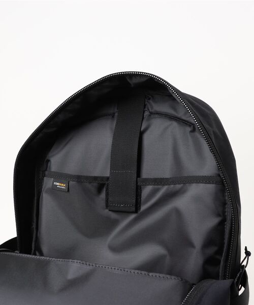 Gramicci(グラミチ)の「★GRAMICCI(グラミチ) ★CORDURA DAY PACK(バックパック/リュック・メンズ・ブラック/オリーブ・FREE)」の4枚目の写真