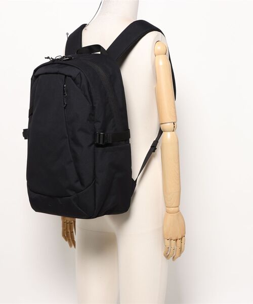 Gramicci(グラミチ)の「★GRAMICCI(グラミチ) ★CORDURA DAY PACK(バックパック/リュック・メンズ・ブラック/オリーブ・FREE)」の3枚目の写真