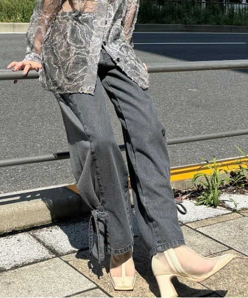 Ameri(アメリ)の「SIDE SWITCH 2WAY RIBBON DENIM PANTS(デニムパンツ・レディース・ブルー/ブラック/ピンク・25inch/24inch/26inch)」の2枚目の写真