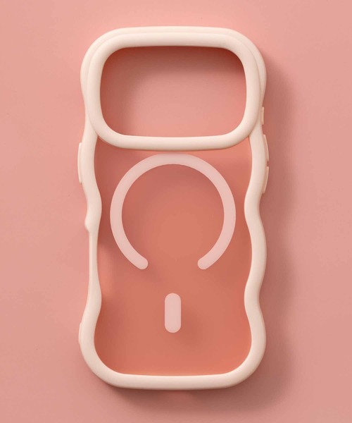 emonique（エモニーク）の「iPhoneケース カバー うねうね TPUシリコン素材 マット Magsafe対応【12/13/14/14pro/15/15pro/16/16pro/16E/17/17p/Air対応】（スマホケース/カバー・レディース・ピンク/パープル/ブラック/グレー/フューシャピンク/ブラウン・iPhone 12/iPhone 14/iPhone 16/iPhone 16 Pro/iPhone 14 Pro/iPhone 15/iPhone 13/iPhone 15 Pro/iPhone 16e/iPhone 17/iPhone 17 Pro/iPhone Air）」の8枚目の写真