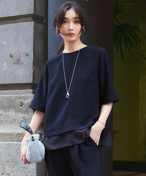 23区 L（ニジュウサンクオオキイサイズ）の「ストレッチジョーゼット シアーコンビ カットソー（Tシャツ/カットソー・レディース・ブラック系/ダークブラウン系/ベージュ系/ホワイト系/スモーキーグリーン系/ネイビー系/ピンク/ライトブルー・46/44）」の7枚目の写真