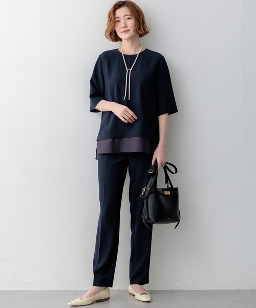 23区 L（ニジュウサンクオオキイサイズ）の「ストレッチジョーゼット シアーコンビ カットソー（Tシャツ/カットソー・レディース・ブラック系/ダークブラウン系/ベージュ系/ホワイト系/スモーキーグリーン系/ネイビー系/ピンク/ライトブルー・46/44）」の14枚目の写真