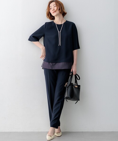 23区 L（ニジュウサンクオオキイサイズ）の「ストレッチジョーゼット シアーコンビ カットソー（Tシャツ/カットソー・レディース・ブラック系/ダークブラウン系/ベージュ系/ホワイト系/スモーキーグリーン系/ネイビー系/ピンク/ライトブルー・46/44）」の15枚目の写真