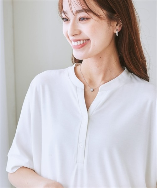 7days Life Styling（セブンデイズライフスタイリング）の「ブラウス見えシルケットポンチスキッパーチュニックカットソートップス<大きいサイズ有>（Tシャツ/カットソー・レディース・グレイッシュベージュ/ブラック/サックスブルー/オフホワイト・S/M/L/LL/3L）」の10枚目の写真