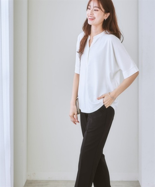 7days Life Styling（セブンデイズライフスタイリング）の「ブラウス見えシルケットポンチスキッパーチュニックカットソートップス<大きいサイズ有>（Tシャツ/カットソー・レディース・グレイッシュベージュ/ブラック/サックスブルー/オフホワイト・S/M/L/LL/3L）」の8枚目の写真