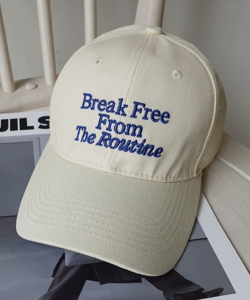 CORNERS（コーナーズ）の「ロゴ刺繍キャップ（キャップ・レディース・ブラック/ホワイト/ピンク/レッド・FREE）」の2枚目の写真