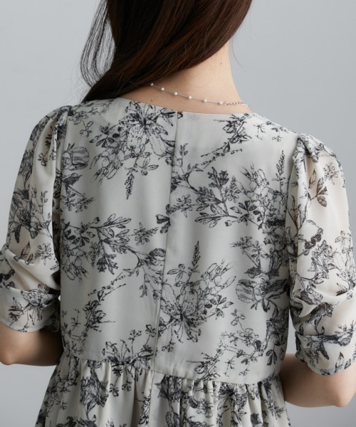 nissen(ニッセン)の「花柄シフォンマキシ丈ワンピース(ワンピース・レディース・ブラック/キナリ・M/L)」の15枚目の写真