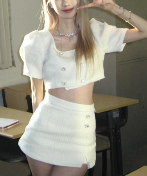 Silly(シリー)の「スクエアネックジャケットセットアップ(セットアップ・レディース・ホワイト・SMALL/MEDIUM/LARGE)」の4枚目の写真