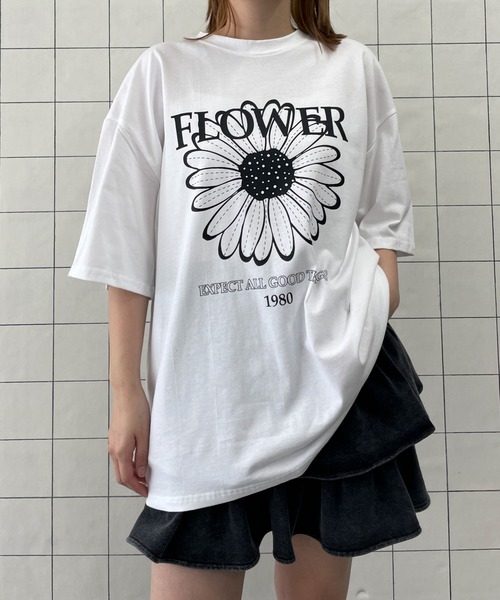 ★OY★DOODLE FLOWER LOGO MTM - BLACK★正規品/韓国直送料込 OY/オーワイ』 DOODLE FLOWER LOGO MTM/ダブルフラワークルー