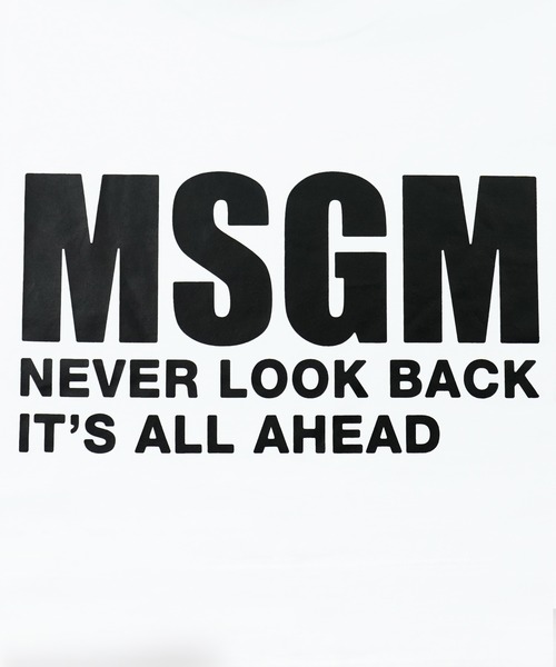 MSGM(エムエスジーエム)の「NEVER LOOK BACK ステートメントロゴ クロップドTシャツ(Tシャツ/カットソー・レディース・ブラック/レッド/ホワイト・M/S)」の19枚目の写真