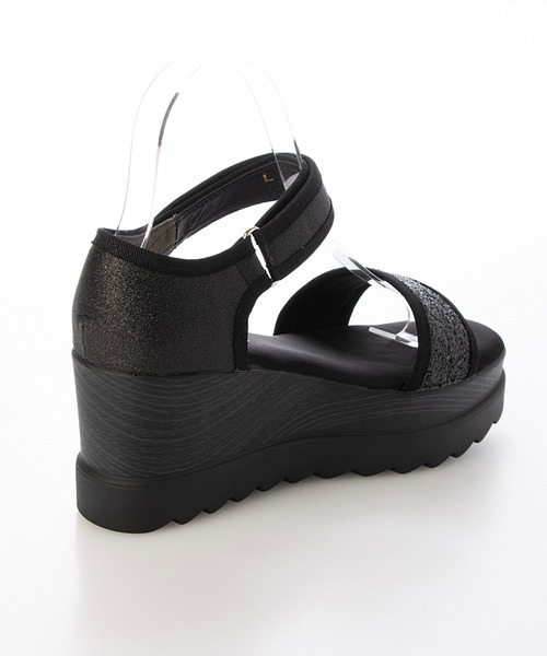 Fin(フィン)の「厚底グリッターベルクロサンダル【低反発スポンジ入り(サンダル・レディース・ブラック・S/M/L/LL)」の3枚目の写真