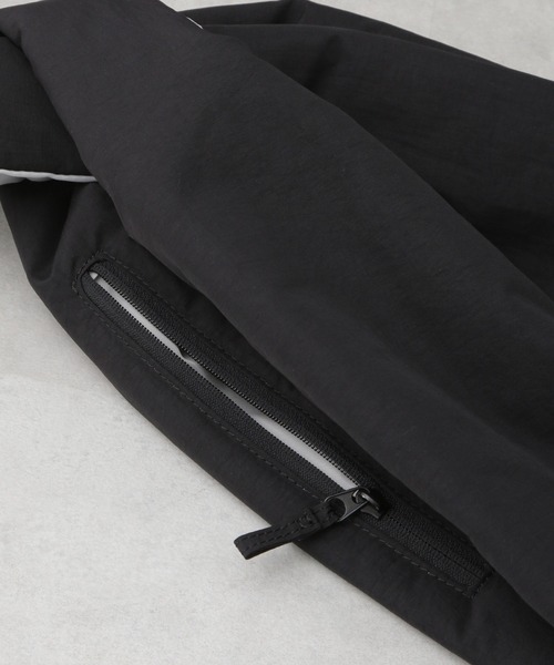 NANO universe（ナノユニバース）の「「NJ/CLUB」中綿マルシェバッグ（トートバッグ・メンズ・ターコイズブルー/ブラック/ベージュ/ロイヤルブルー・FREE）」の10枚目の写真