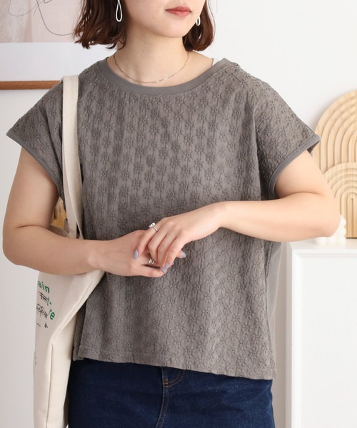FUNALIVE（ファンアライブ）の「ショートトップス　プチフラワー刺繍（Tシャツ/カットソー・レディース・ブラック/ホワイト/グレー・FREE）」の3枚目の写真