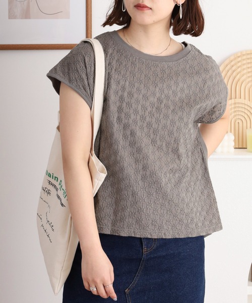 FUNALIVE（ファンアライブ）の「ショートトップス　プチフラワー刺繍（Tシャツ/カットソー・レディース・ブラック/ホワイト/グレー・FREE）」の14枚目の写真